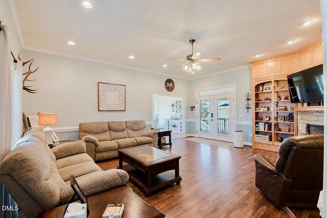 1676 Smithfield Highway, Newton Grove, NC 28366