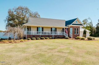 1676 Smithfield Highway, Newton Grove, NC 28366