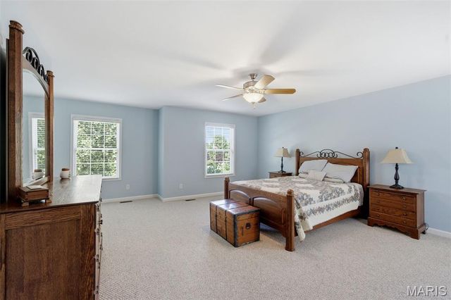 10209 Eddingham Terrace, St Louis, MO 63128