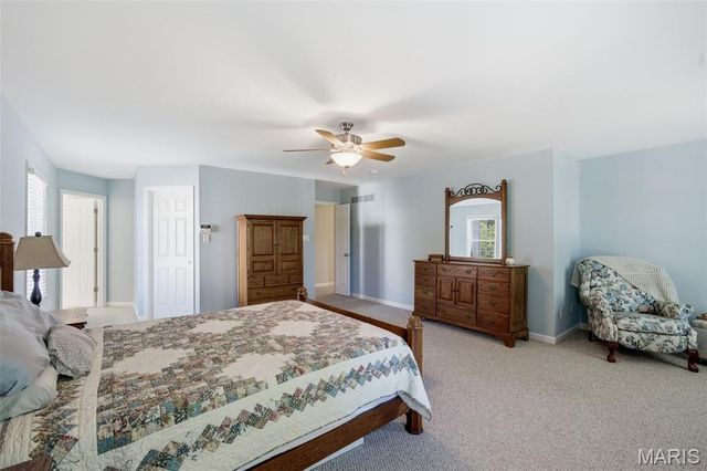 10209 Eddingham Terrace, St Louis, MO 63128