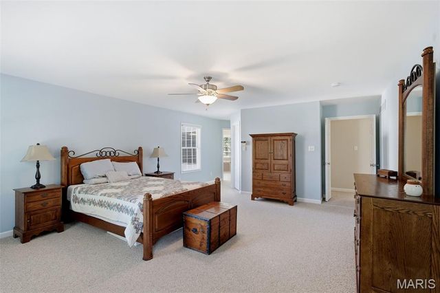 10209 Eddingham Terrace, St Louis, MO 63128