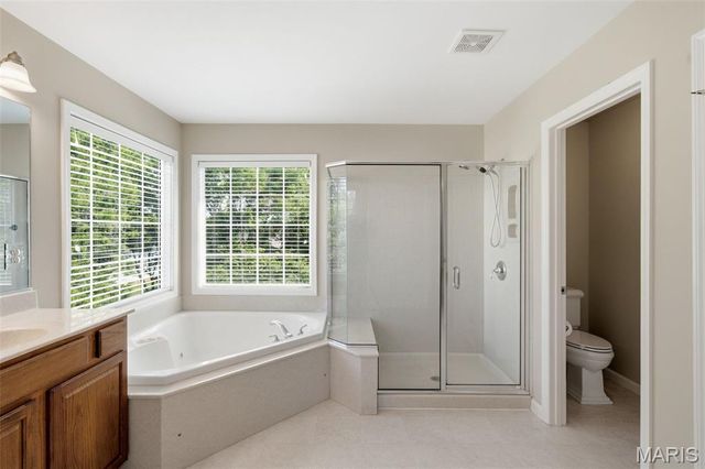 10209 Eddingham Terrace, St Louis, MO 63128