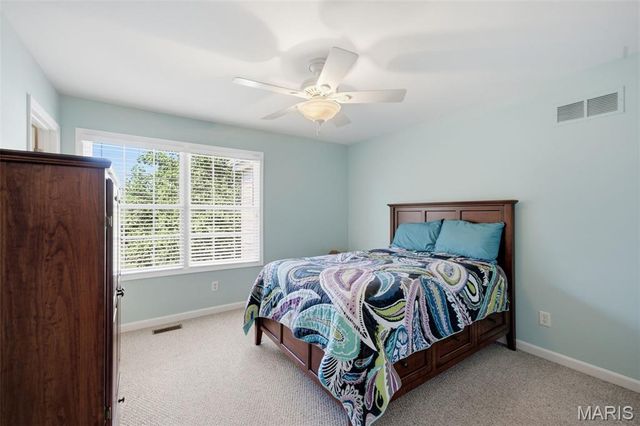 10209 Eddingham Terrace, St Louis, MO 63128