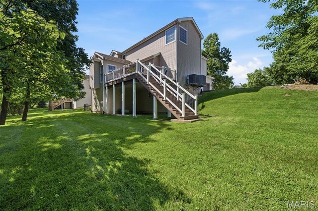 10209 Eddingham Terrace, St Louis, MO 63128