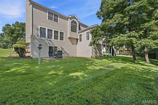 10209 Eddingham Terrace, St Louis, MO 63128