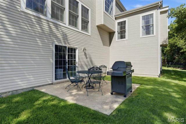 10209 Eddingham Terrace, St Louis, MO 63128