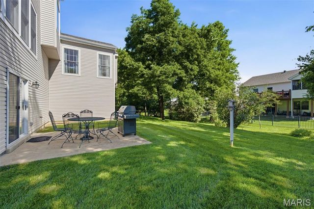 10209 Eddingham Terrace, St Louis, MO 63128