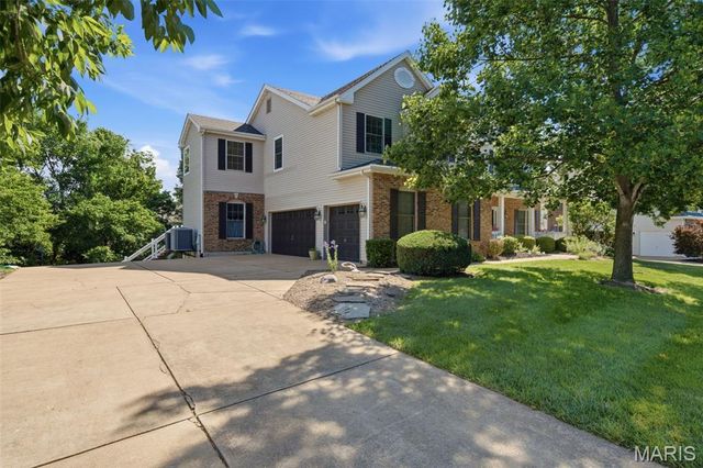10209 Eddingham Terrace, St Louis, MO 63128