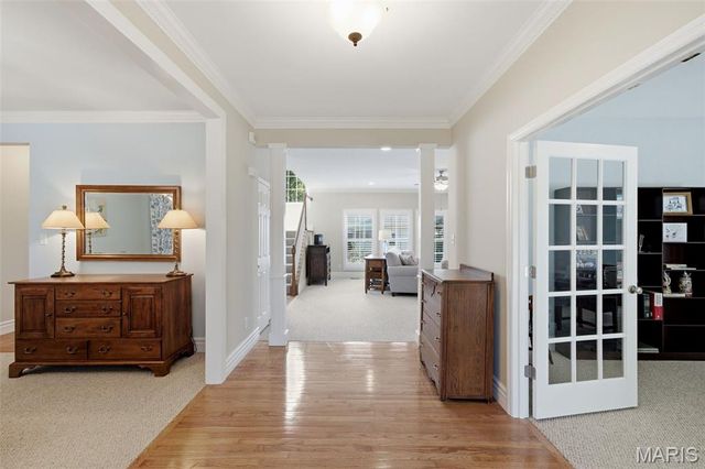 10209 Eddingham Terrace, St Louis, MO 63128
