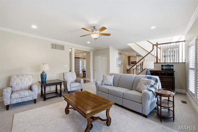 10209 Eddingham Terrace, St Louis, MO 63128