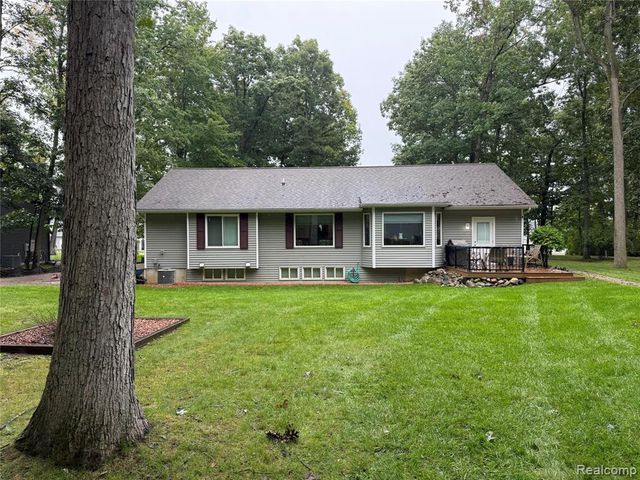 16290 Whitehead Drive, Linden, MI 48451