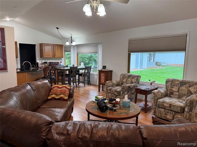 16290 Whitehead Drive, Linden, MI 48451