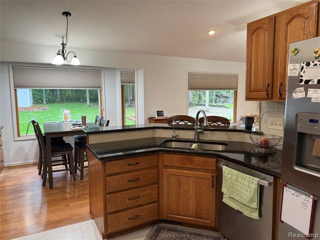 16290 Whitehead Drive, Linden, MI 48451
