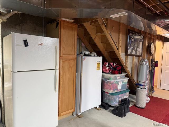 16290 Whitehead Drive, Linden, MI 48451
