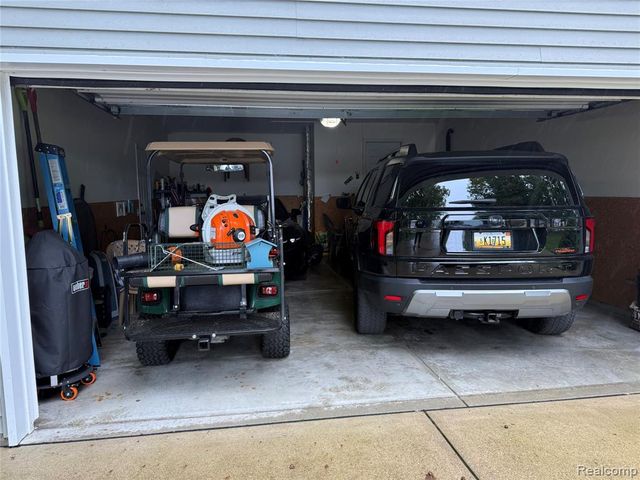 16290 Whitehead Drive, Linden, MI 48451