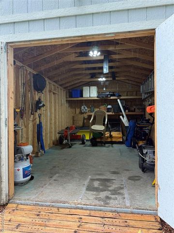 16290 Whitehead Drive, Linden, MI 48451