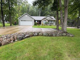 16290 Whitehead Drive, Linden, MI 48451