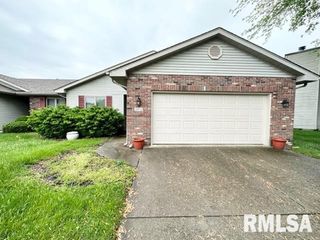 2402 Flaxen Mill Court, Springfield, IL 62704