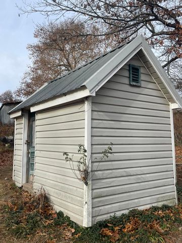 10256 Otter Drive, Neosho, MO 64850