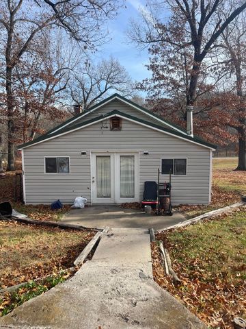 10256 Otter Drive, Neosho, MO 64850