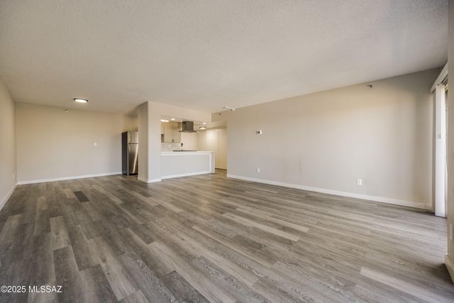 425 W Paseo Redondo Apt 5G, Tucson, AZ 85701