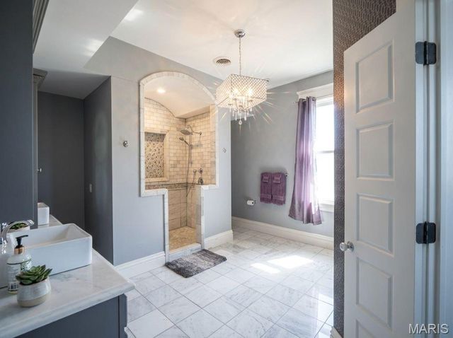 116 W Henry Street, Staunton, IL 62088