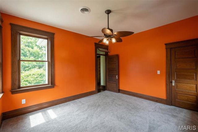 116 W Henry Street, Staunton, IL 62088