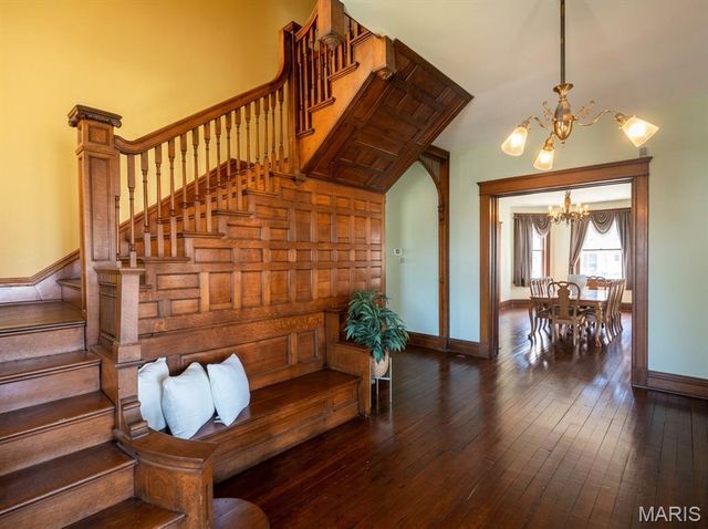 116 W Henry Street, Staunton, IL 62088