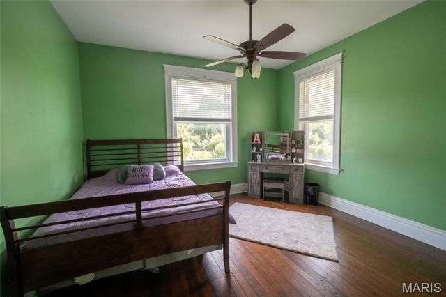 116 W Henry Street, Staunton, IL 62088