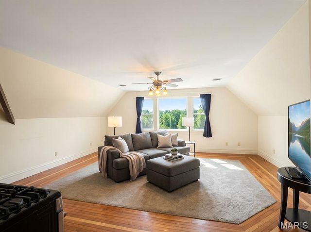 116 W Henry Street, Staunton, IL 62088