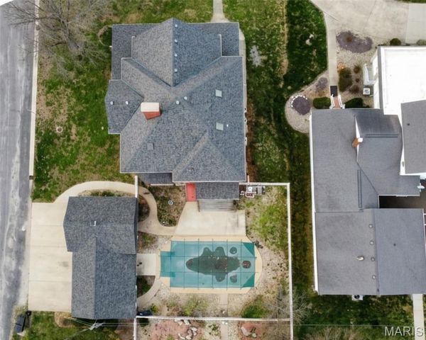 116 W Henry Street, Staunton, IL 62088