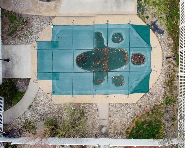 116 W Henry Street, Staunton, IL 62088