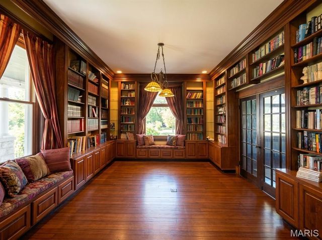 116 W Henry Street, Staunton, IL 62088