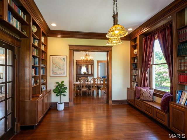 116 W Henry Street, Staunton, IL 62088