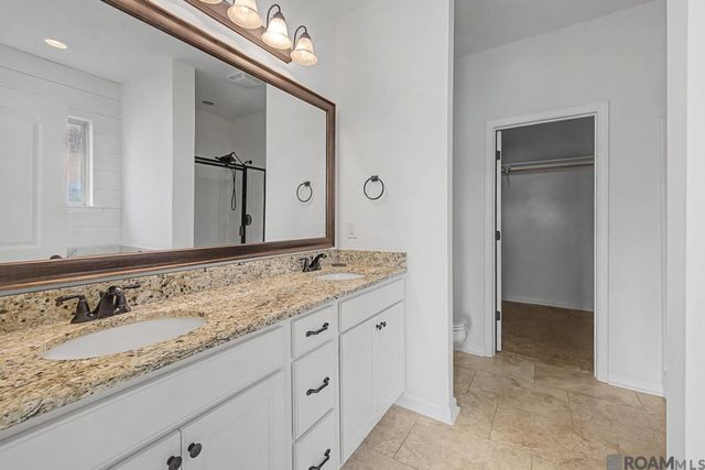 32440 Curtis Cove Ln, Denham Springs, LA 70706