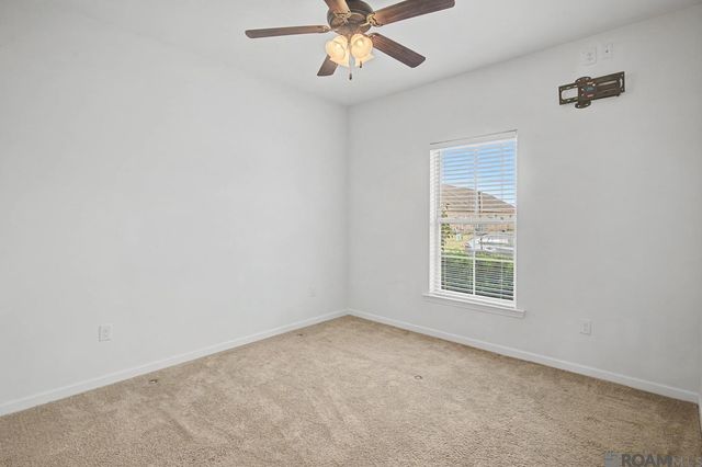 32440 Curtis Cove Ln, Denham Springs, LA 70706