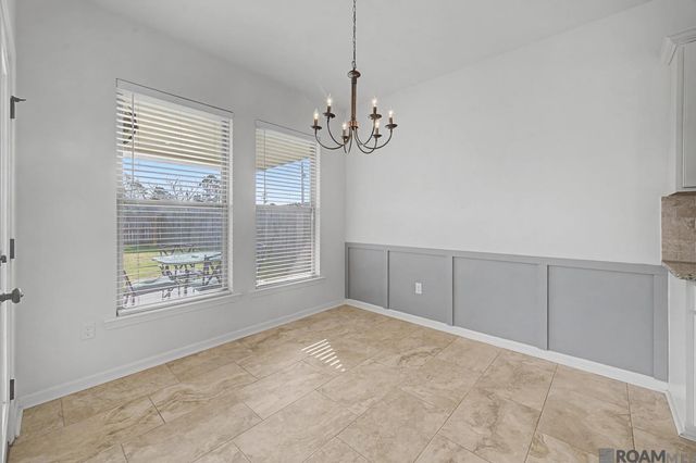 32440 Curtis Cove Ln, Denham Springs, LA 70706