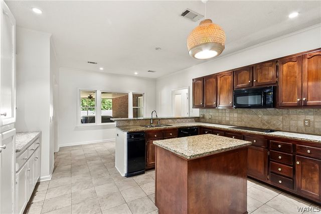 7701 Drake, Tuscaloosa, AL 35405