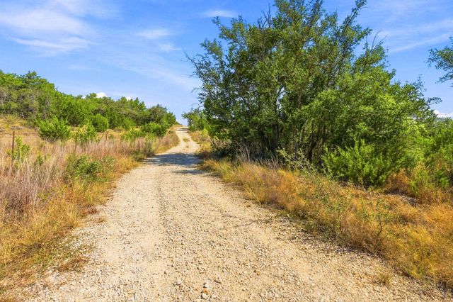 640 Sycamore Creek DR, Dripping Springs, TX 78620
