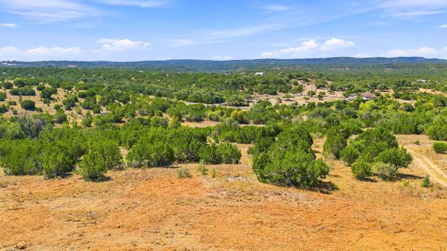 640 Sycamore Creek DR, Dripping Springs, TX 78620