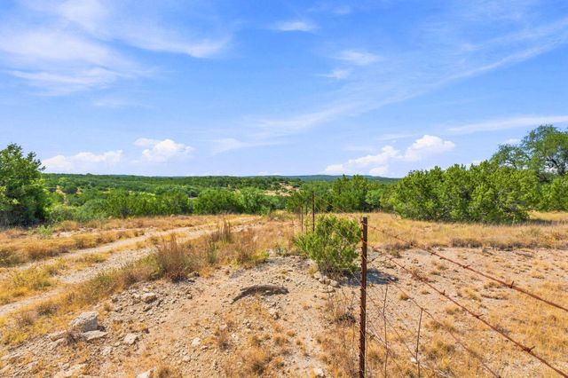 640 Sycamore Creek DR, Dripping Springs, TX 78620