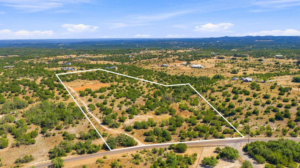 640 Sycamore Creek DR, Dripping Springs, TX 78620