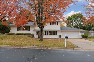 2329 Explorer Court, Burnsville, MN 55337