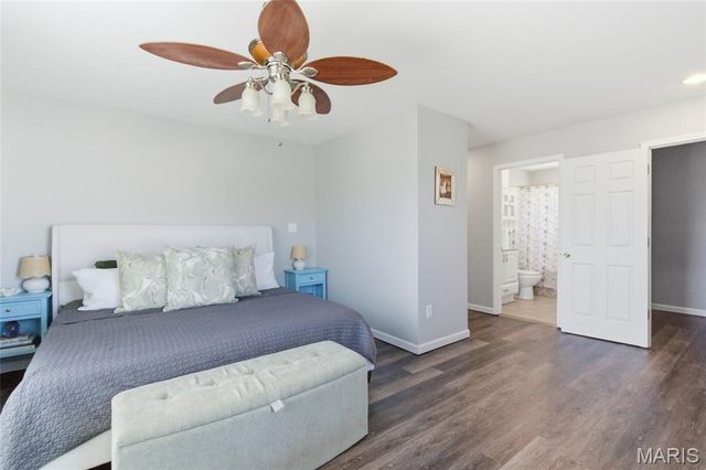 887 Dickson Street, St Louis, MO 63122