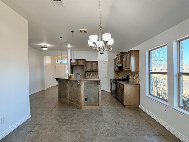 13300 SW 4th Terrace, Yukon, OK 73099