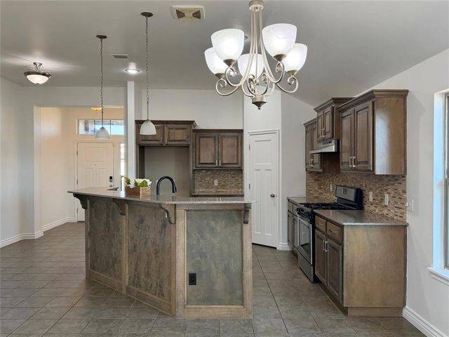 13300 SW 4th Terrace, Yukon, OK 73099