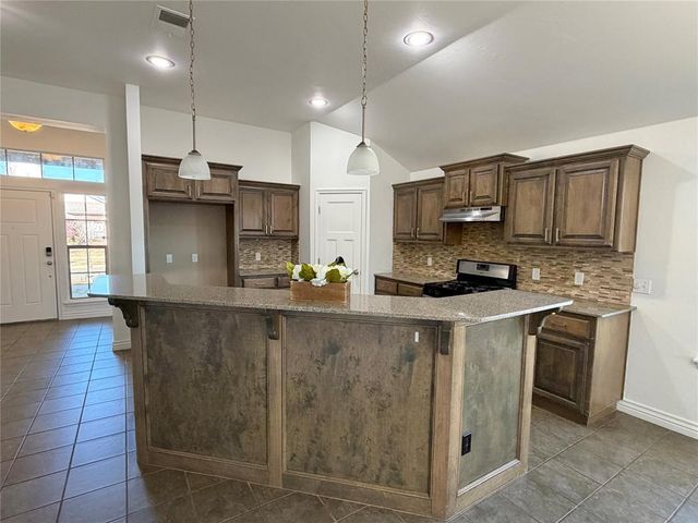 13300 SW 4th Terrace, Yukon, OK 73099