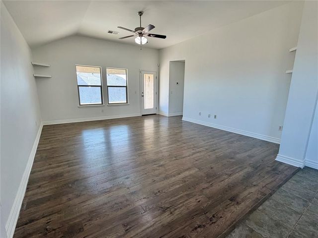 13300 SW 4th Terrace, Yukon, OK 73099