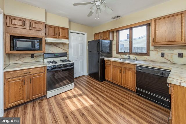 1037 MONMOUTH RD, Deptford, NJ 08096