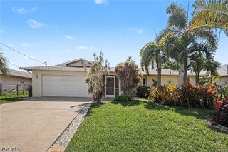 2205 SE 10th PL, Cape Coral, FL 33990